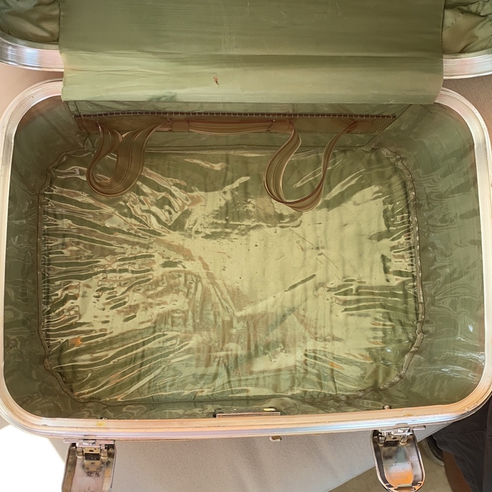 1960s Vintage Ventura Train Case - Picture 9 of 12